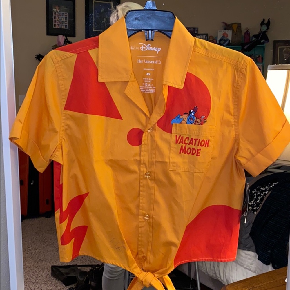 Disney Aladdin Genie button up NWT